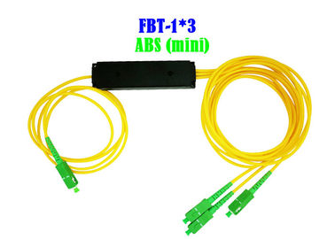 छोटे नेटवर्क ऑप्टिकल डब्लूडीएम 1 × 3 फाइबर एससी एपीसी कनेक्टर एबीएस उच्च विश्वसनीयता